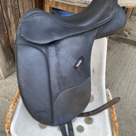 Selle dressage Wintec  Isabell Werth cair 16,5 pouces