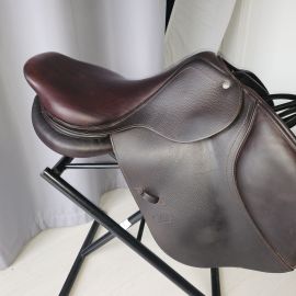 Selle obstacle CWD 2G 17,5 pouces (2021)