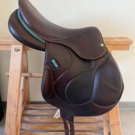 Selle obstacle Devoucoux Chiberta O 17 pouces (2022)