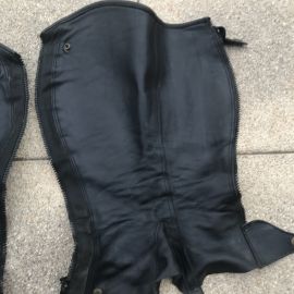 Mini chaps Dyon (L)