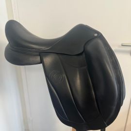 Selle dressage Forestier Aachen 18 pouces (2020)
