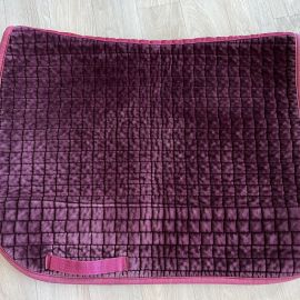 Tapis prune velours