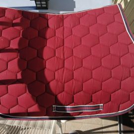 Tapis de selle Equithème rouge
