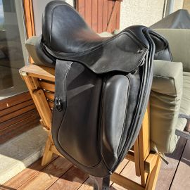 Selle dressage Sellerie Baude 17 pouces (2024)