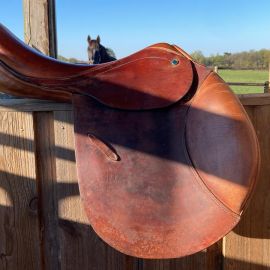 Selle mixte Stubben 17,5 pouces
