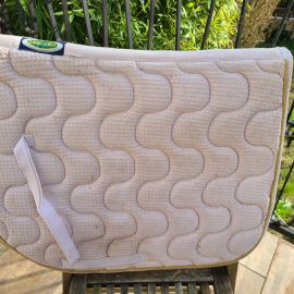Tapis de selle Lami-Cell blanc liseré doré (cheval)
