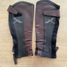 Mini-chaps Freejump cuir marron (SS)