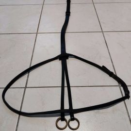 Martingale noir (chevaux)
