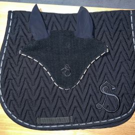 Tapis et Bonnet Le Sabotier