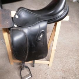 Selle dressage Fouilloux 18 pouces (2015)