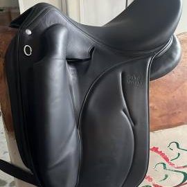 Selle dressage Devoucoux Makila Lab 17 pouces (2021)