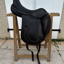 Selle dressage Antares Signature 17,5 pouces