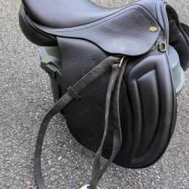 Selle mixte Euroriding Topas 18 pouces