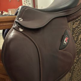 Selle obstacle Erreplus 17 pouces (2022)