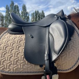 Selle mixte Wintec cair hart 17 pouces (2023)