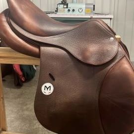 Selle obstacle Meyer Acte 1 17 pouces (2013)