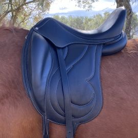 Selle dressage Antares Cadence 17 pouces (2022)
